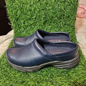 Pothia Womens 36 (5.5)  Clogs Blue  Leather Slip On  Shoes slip resistant